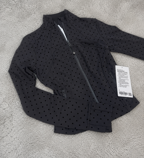 Lulu define jacket